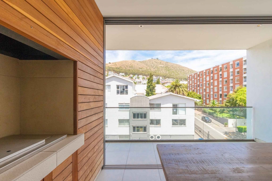 3 Bedroom Property for Sale in Green Point Western Cape